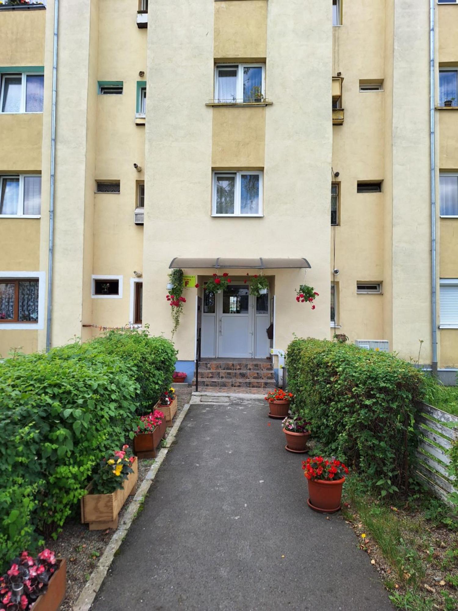 Aldine Comfort : Entire Apartment With 2 Bedrooms Sibiu Exterior photo